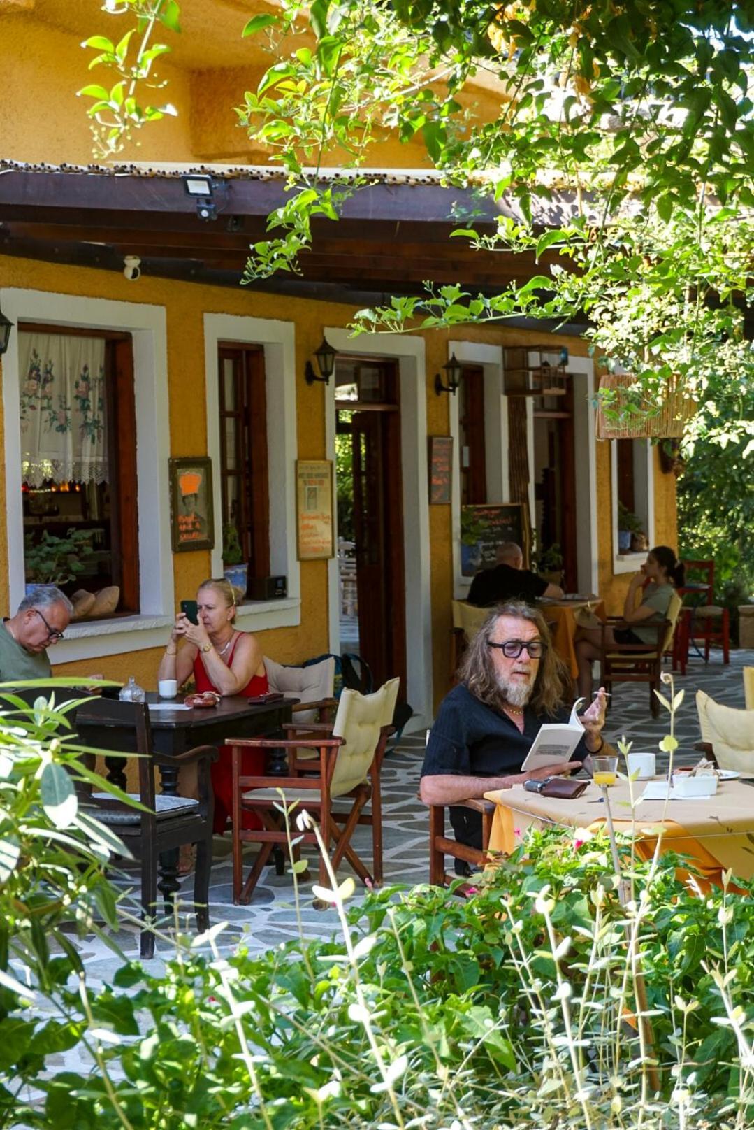 Vagia Traditional, Aegina Island Bagian luar foto